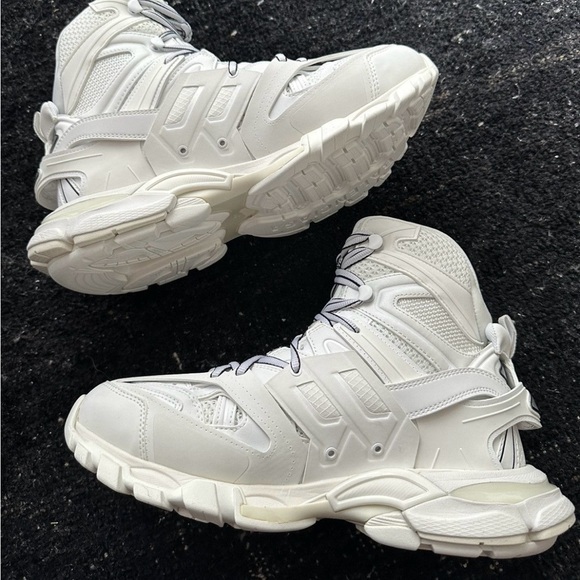 Track high top sneakers - Picture 2 of 9